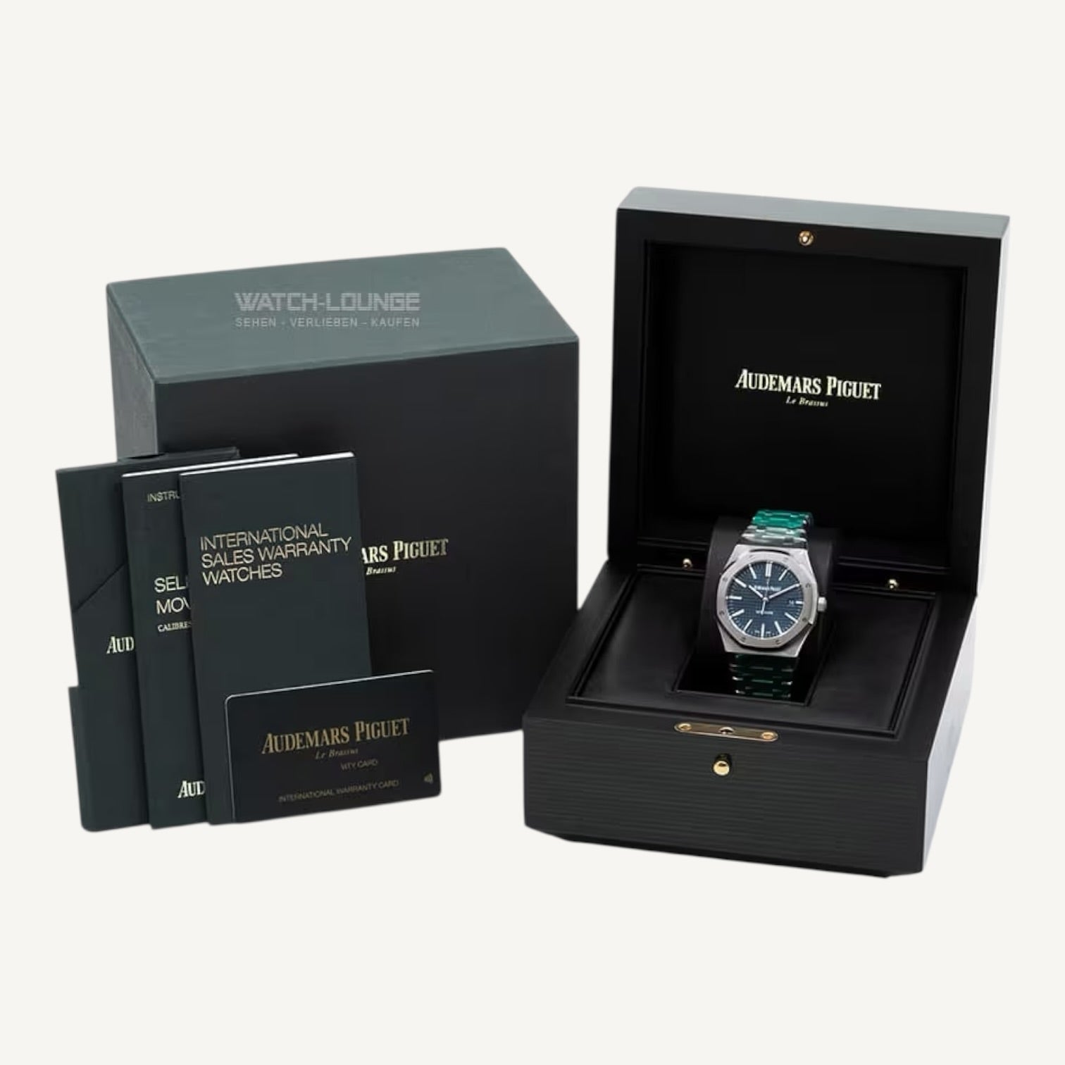 Audemars Piguet Royal Oak 15400ST Blue Dial | Full Set | 2018